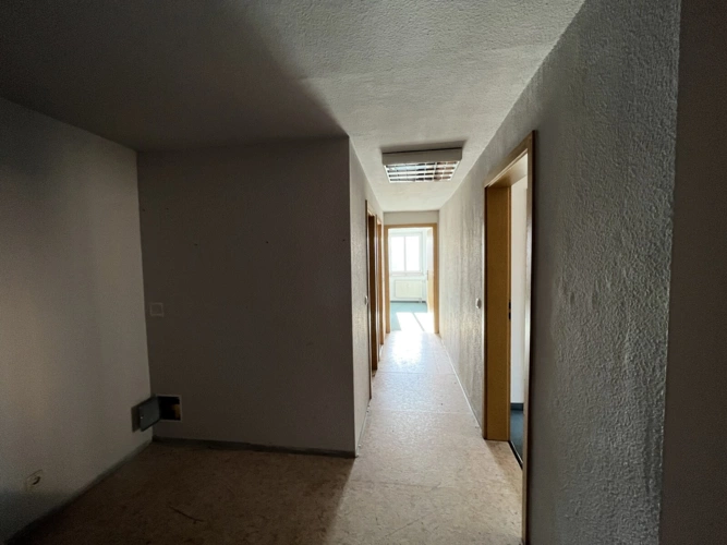 Innenansicht Büro und Lager