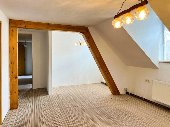 Wohnen im DG (1)