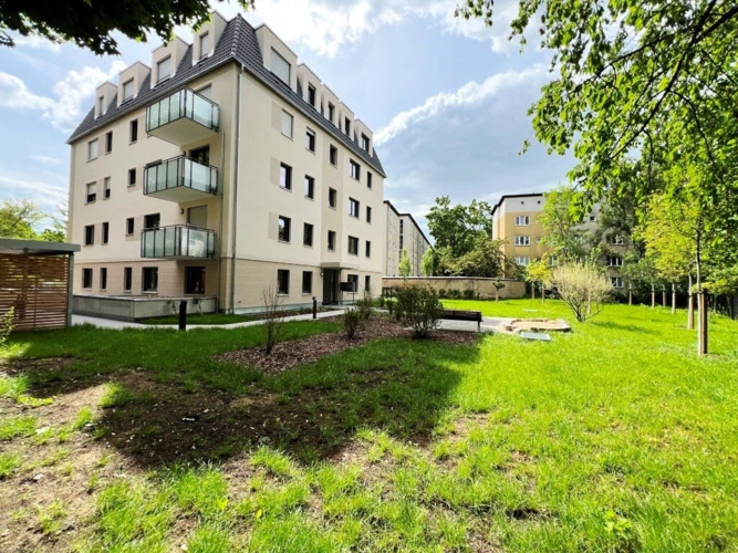 mit großer Gemeinschaftsfläche