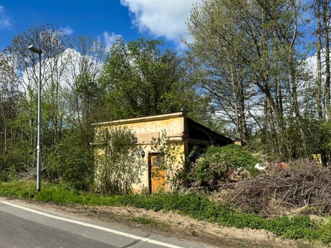 Vorhandener Baukörper - von Ost