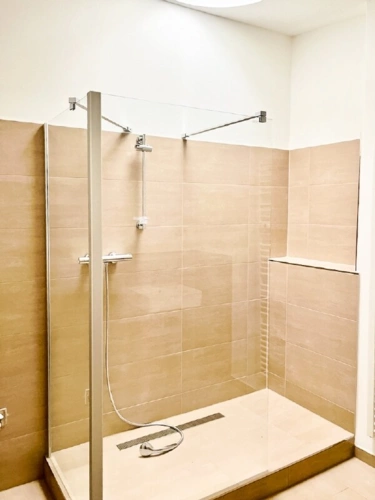 Bad mit Dusche