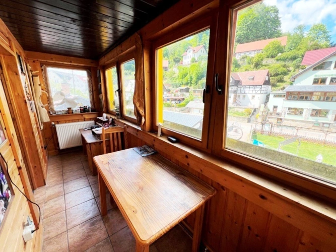 große, beheizte Veranda