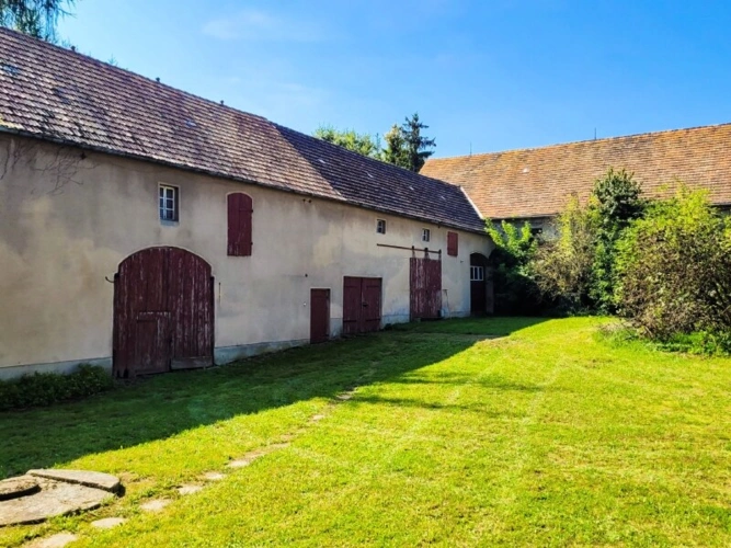 Hofseite der Scheune auf Südwest