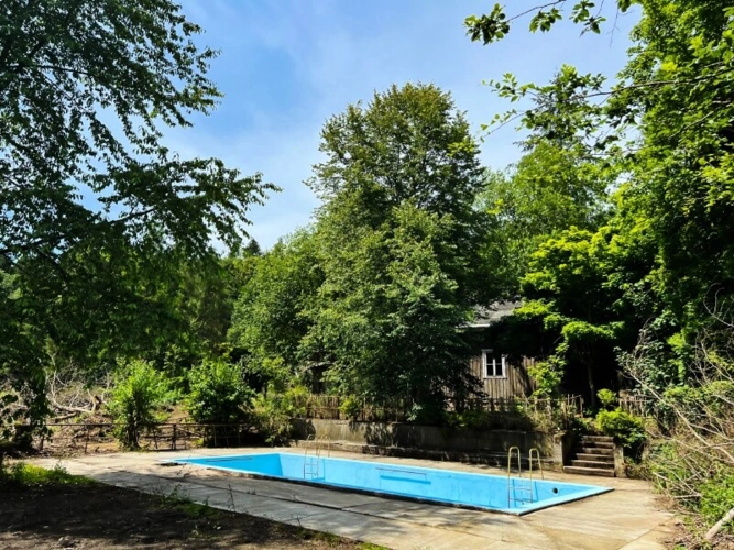 Gästehaus mit Pool