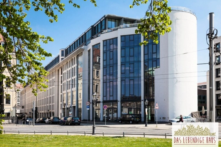 1 modernes Wohn- und Geschäftshaus