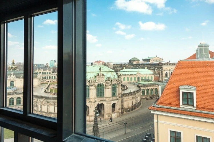 Blick auf den Zwinger
