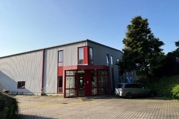 Zugang Büro (2)