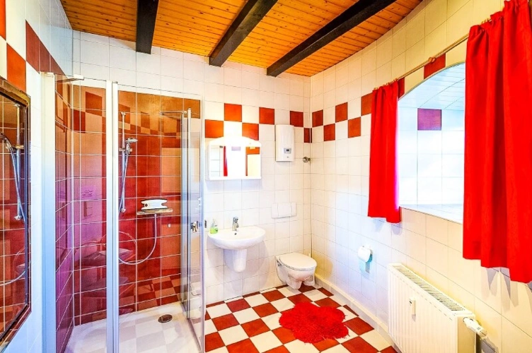Im Ferienhaus (7)