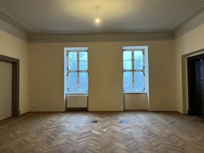 Büro 1