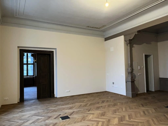 Büro 1