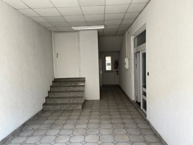 Treppenhaus am rechten Hauseingang