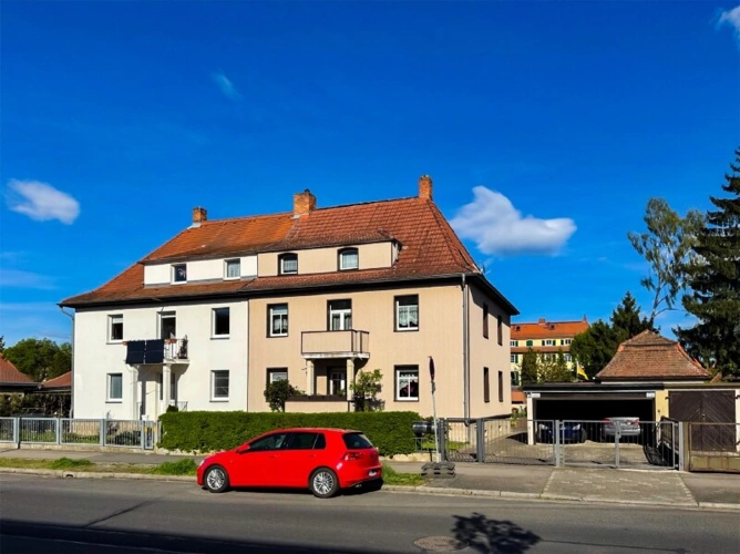 Zufahrt & Garage (1)