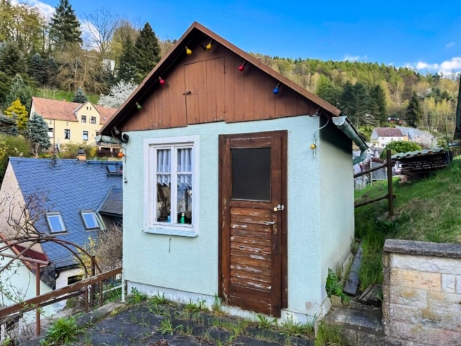Gartenhaus mit Terrasse (2)