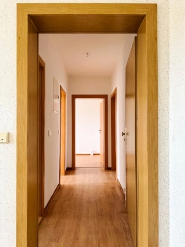 Blick vom Hausflur in die Wohnung