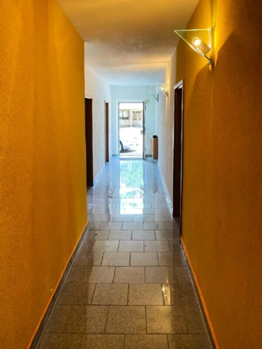 Flur im Flachbau auf West (2)