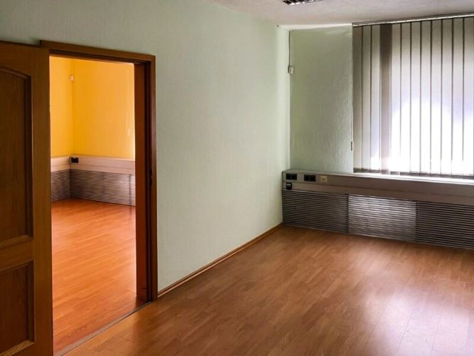 Büro im Flachbau auf West (1)
