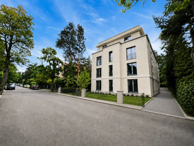 Straßenansicht