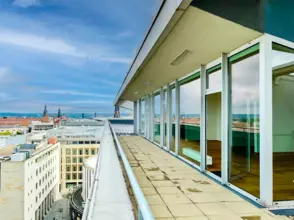 Penthouse mit Dachterrasse & Fernblick!