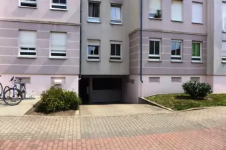 TIEFGARAGENSTELLPLATZ ZU VERMIETEN