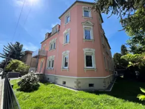 SCHÖNE 2-RAUM WOHNUNG MIT EIGENEM GARTENANTEIL